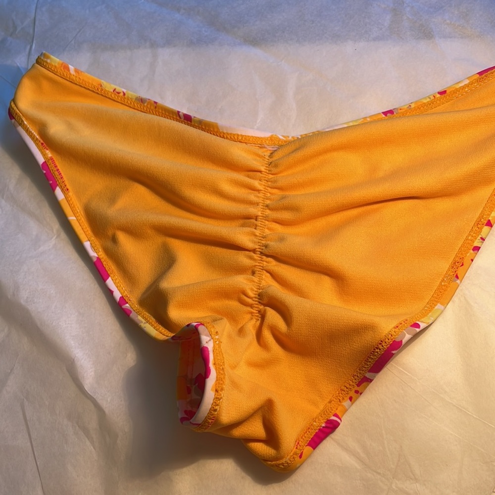 Beautiful bright colors - Picture 6 of 9